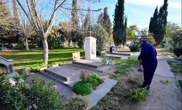 Habrá horarios especiales en el cementerio por el Día de los Muertos y Fallecidos