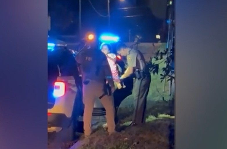 Arrest of volunteer with immigrant group causes alarm