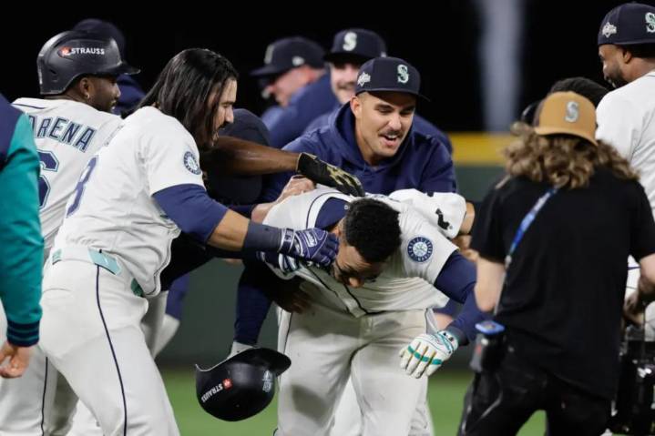 Mariners outlast Tigers to win Game 5, 15