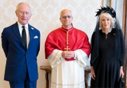 King Charles III makes history as first UK monarch to pray with P...