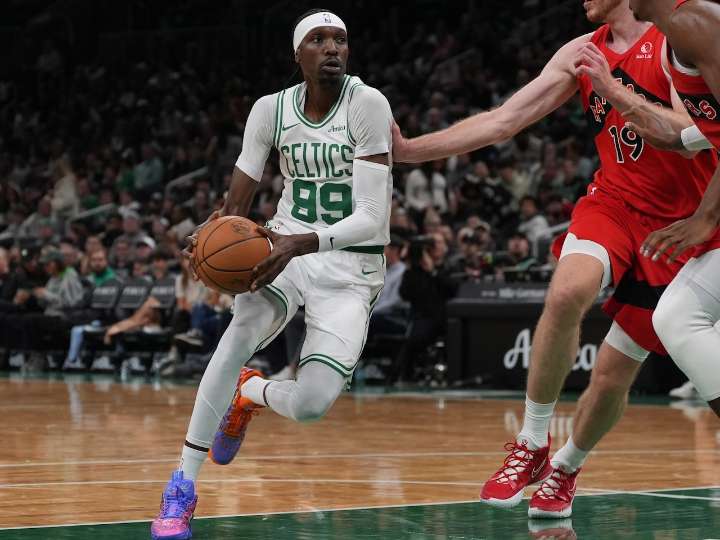 Sixers coach gives fans a guide for watching new Celtics forward