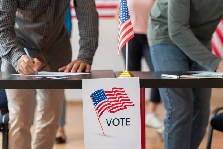 Fin del horario de verano. Cómo el cambio de hora en EE.UU. afecta las elecciones en Nueva York y Nueva Jersey este 2025