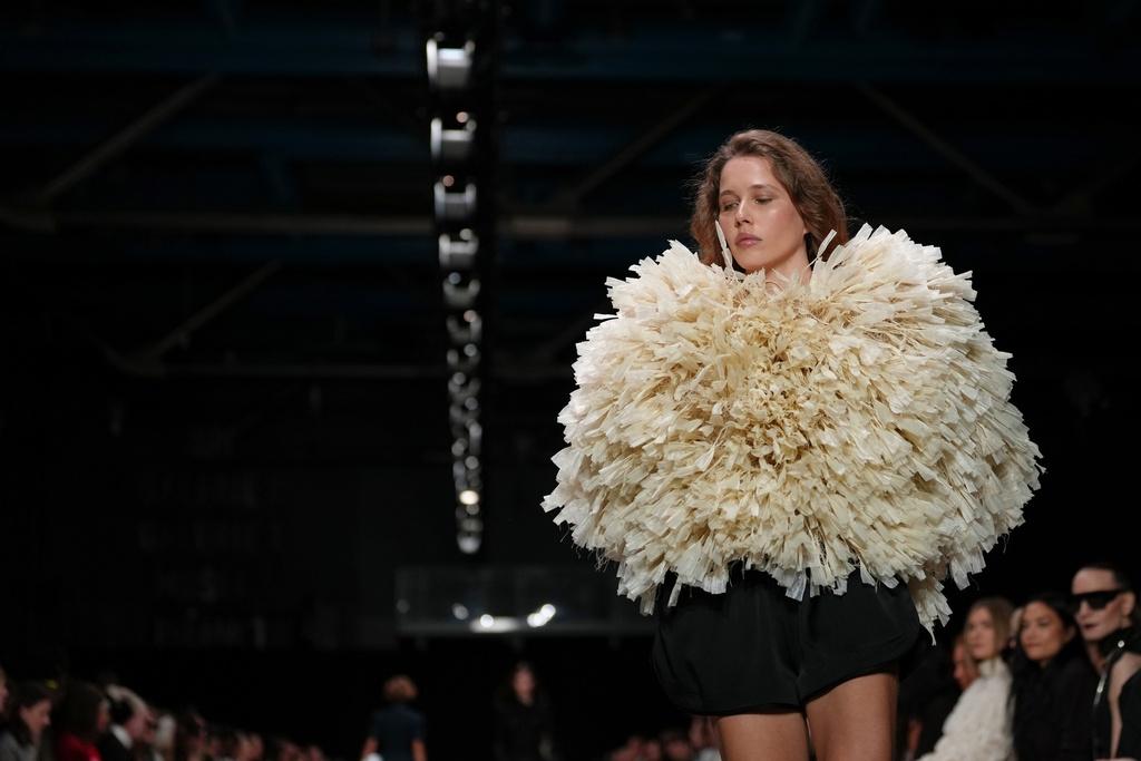 Stars shine at Stella McCartney's Paris show