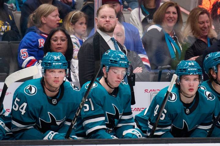 Deadspin | Win-hungry Wild welcome lowly Sharks