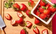 Receta con los “cabitos” de las frutillas, rica y refrescante