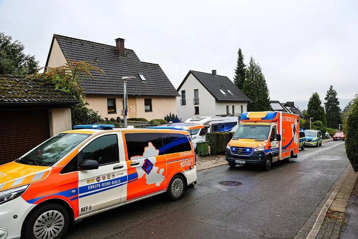 Detenido el hijo de la alcaldesa alemana apuñalada que está en estado crítico