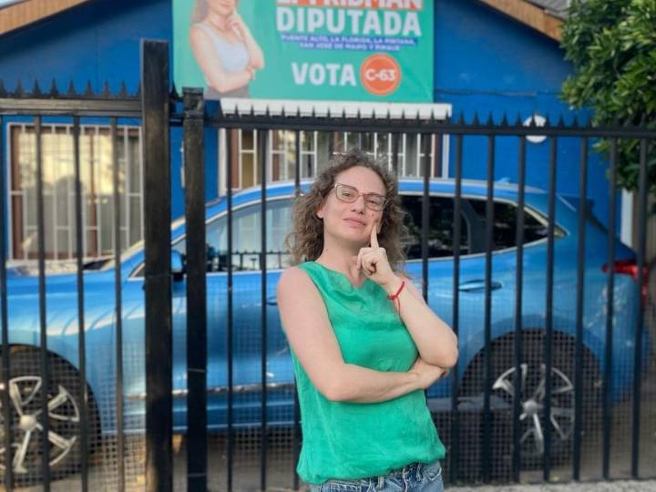 Robo en plena campaña: exactriz de Mega y candidata a diputada denuncia robo de su auto durante actividad en La Florida