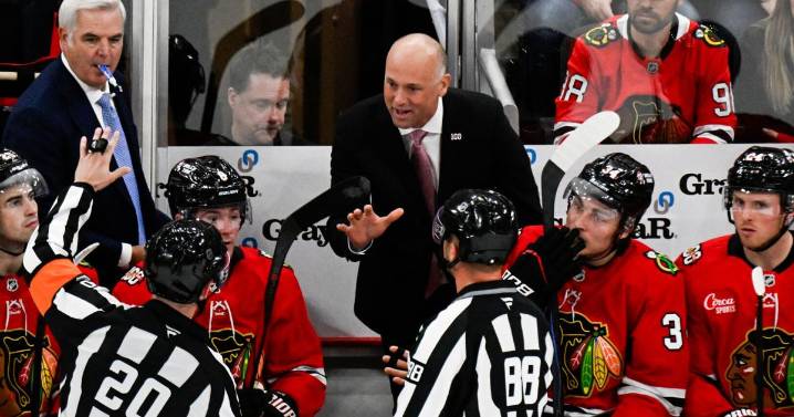 Jeff Blashill gets his first win as coach of the Chicago Blackhawks