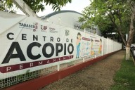 Gobierno del Pueblo abre dos centros de acopio para afectados por lluvias en Veracruz.
