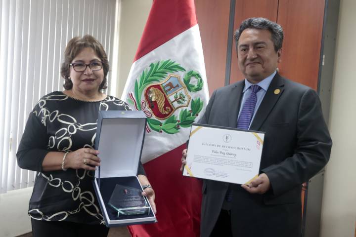 El Peruano 200 años: Colegio de Periodistas del Perú reconoce valioso aporte al país