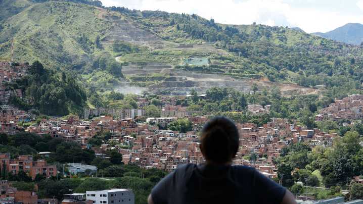 No estaban locas: la lucha de las mujeres de la Comuna 13 por desenterrar La Escombrera de Medellín