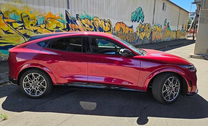 Ford Mustang Mach-E 2025: la evolución de la tradición