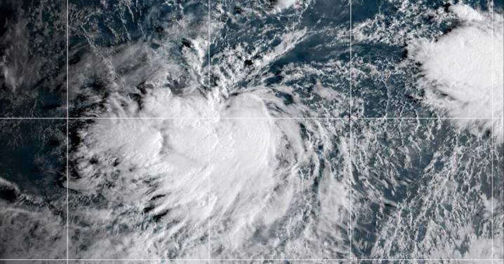 Tormenta tropical Octave permanecerá en el océano Pacífico, lejos de tierra, dicen meteorólogos