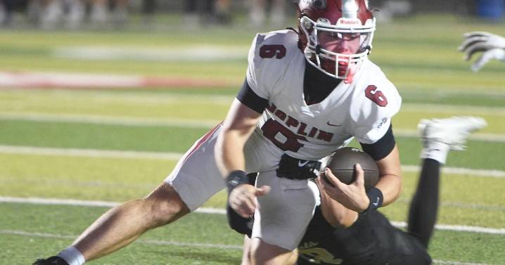 Eagles take advantage of Wildcat turnovers in 31