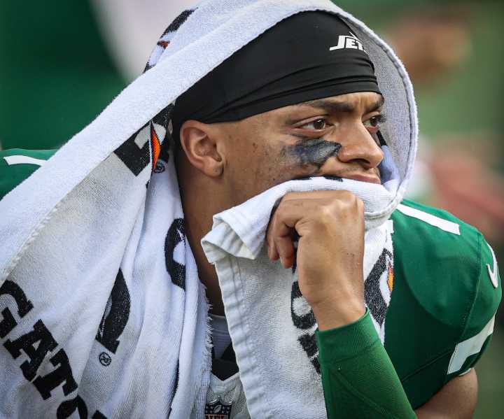 Dreadful Jets lose seventh straight game to open 2025 NFL season