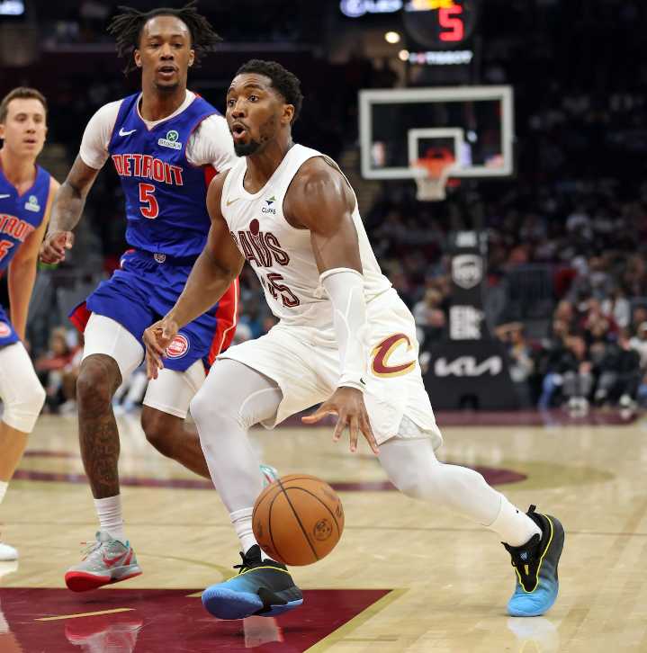 Cavs get first preseason win of Kenny Atkinson era, beat Detroit Pistons, 118