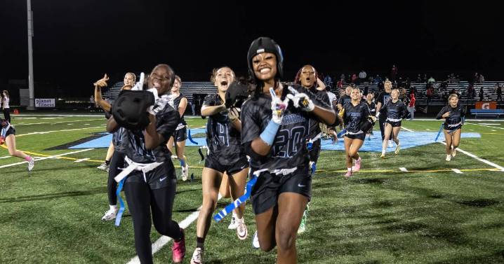 Willowbrook, on Mckenzie Edison’s TD catch in final seconds, edges Kenwood to advance to state semifinals