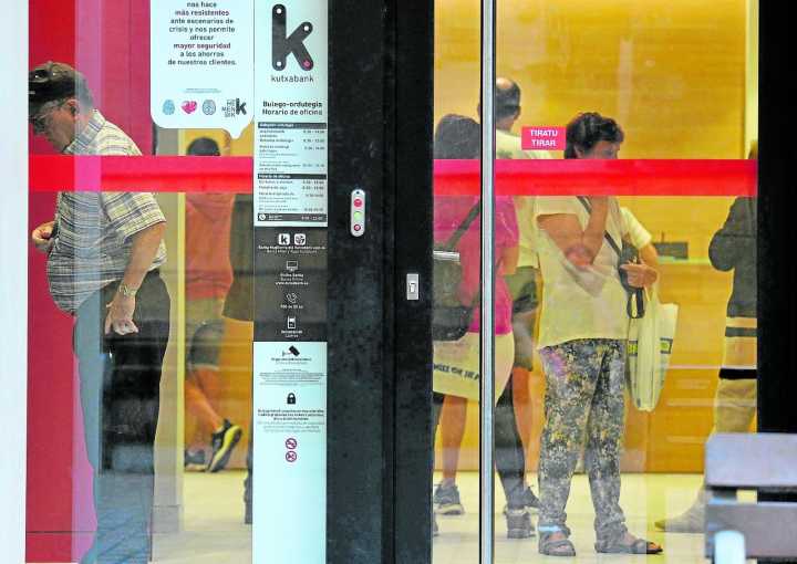 Cinco pequeños municipios de Gipuzkoa volverán a tener cajeros automáticos
