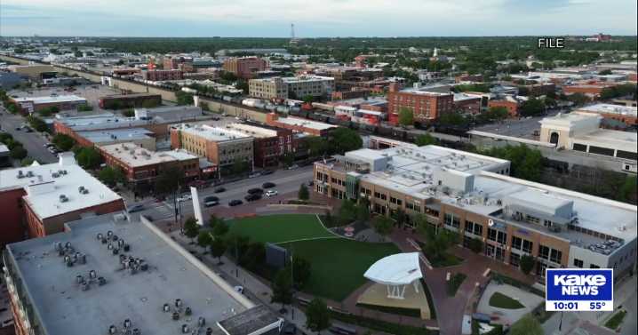 Government shutdown enters third week; Wichita could start feeling impact
