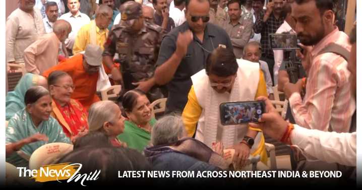 MP: Kailash Vijayvargiya celebrates Diwali with senior citizens, specially abled individual in Indore