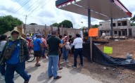 Cierran parte del Periférico para detener trabajos de una gasolinera