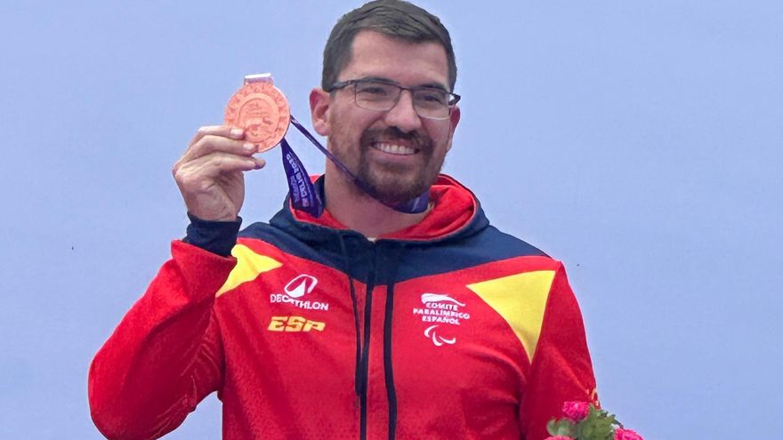 Oliva y el Club el Garbí celebran el bronce de Héctor Cabrera Llácer en el Mundial de Atletismo Paralímpico