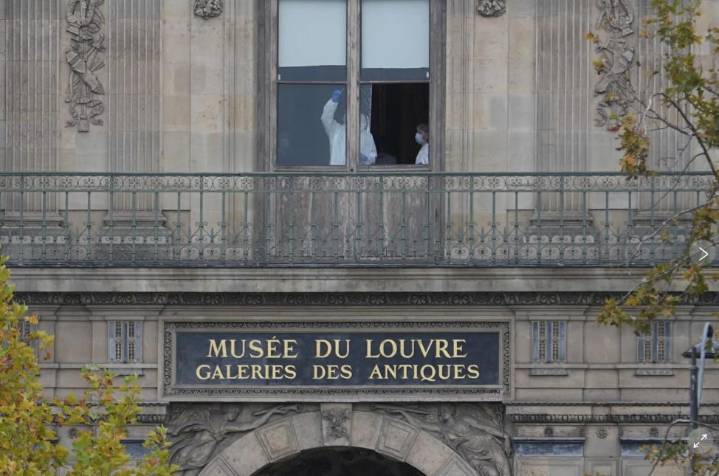 Las autoridades francesas admiten que ‘fracasaron’ en el robo del Louvre, la policía se queda sin pistas
