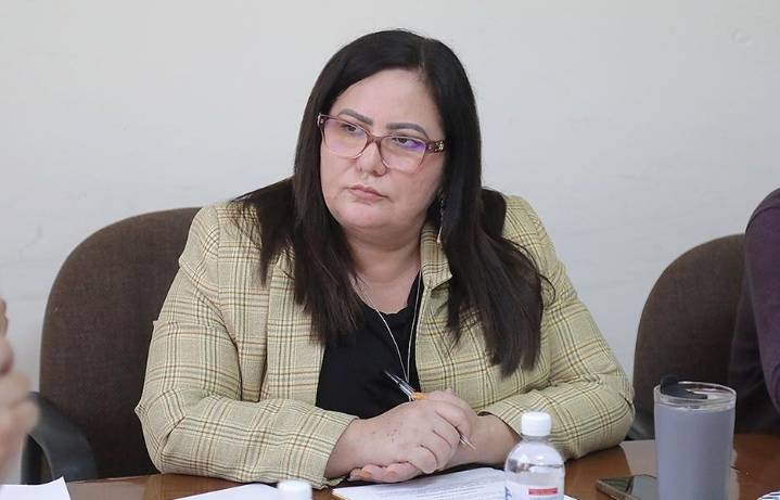 Se propone iniciativa para prohibir cirugías estéticas a menores de edad