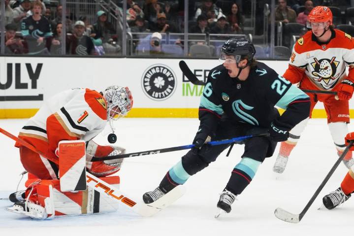 Ducks look to tighten defense in home opener against Penguins
