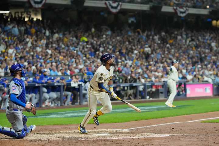 Poder ofensivo y el bullpen encabezado por Misiorowski dan a Cerveceros triunfo 7