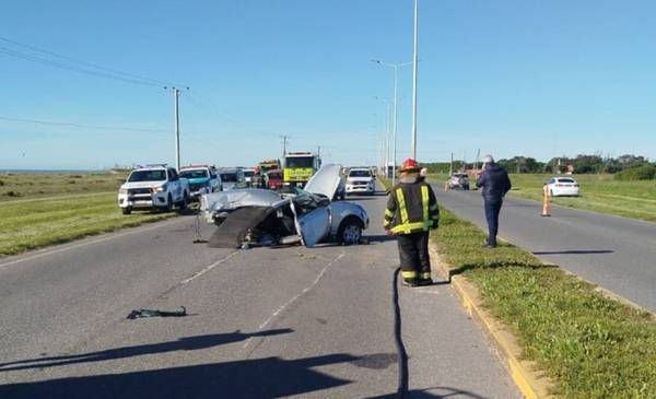 Accidente en Ruta 11: murió un nene de 2 años y el auto quedó partido a la mitad