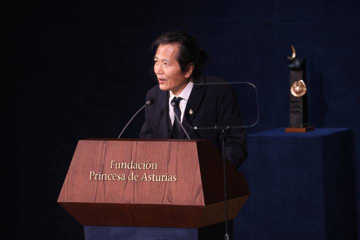 Byung-Chul Han, en los Premios Princesa de Asturias: “Nos hemos convertido en una herramienta del ‘smartphone’: nos usa a nosotros, y no al revés”