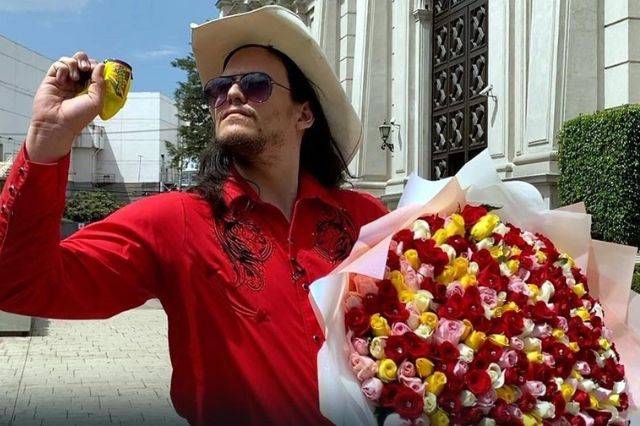 Pareja de Flores “El Patrón” lo acusa por violencia doméstica