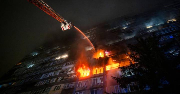 Restablecen el suministro eléctrico a 800.000 en Kiev tras ataques rusos a la red de Ucrania