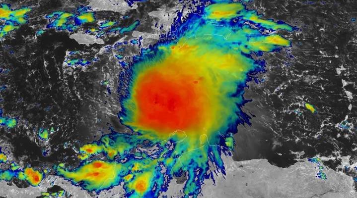 Tormenta Tropical Melissa se desplaza con lentitud por el Caribe