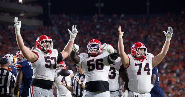 Georgia offensive line in good shape following first availability report for Florida