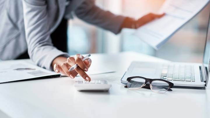El beneficio para pagar impuestos que puede aprovechar hasta el 31 de octubre; hay rebajas hasta el 80%