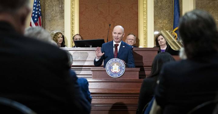 Cox calls lawmakers into special session Monday to address redistricting, other issues