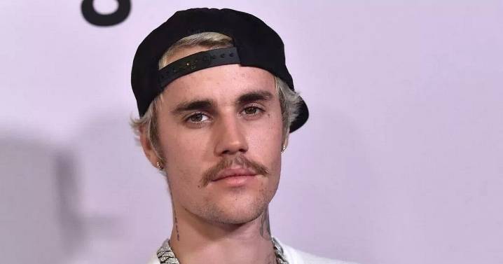 Justin Bieber spotted at Scottish Airport leaving fans stunned