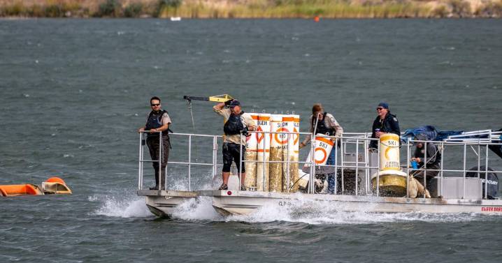 More mussels found in Highline Lake