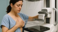 ¿Cómo detectar a tiempo el cáncer de mama? Éstas son las edades y tiempo ideal para realizarte...