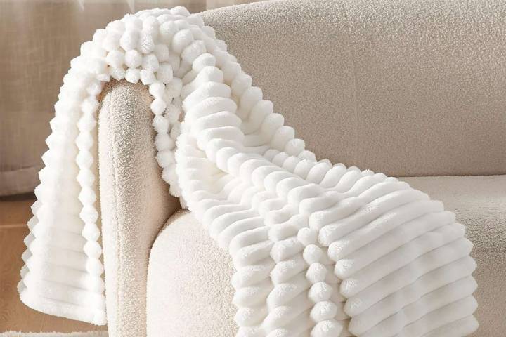 Amazon’s No. 1 Best-Selling Throw Blanket Is Just $12 Right Now