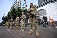 Crisis de violencia. El presidente de Perú encabezó un traslado “a lo Bukele” de 45 presos a un nuevo pabellón de máxima seguridad en Lima