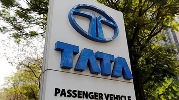 Tata Motors commences trade after demerger