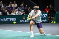 Davidovich manda a dormir al público francés y se mete en octavos del Masters 1.000 de París