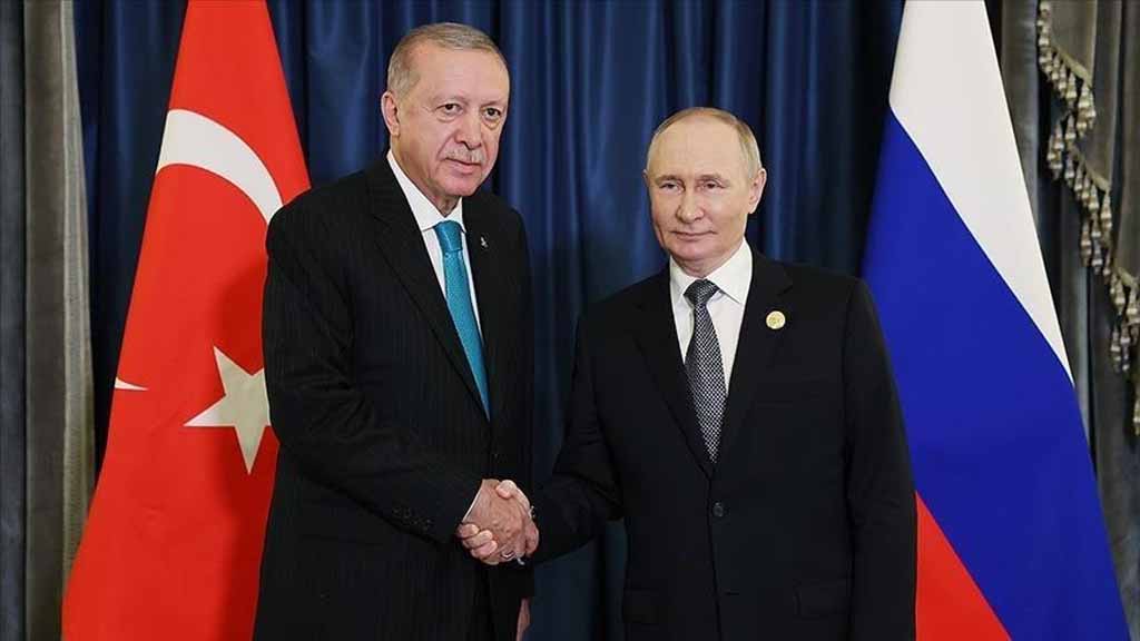 Erdoğan y Putin dialogan sobre crisis regionales