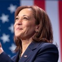 Kamala Harris le dice a la BBC que podría postularse nuevamente a la presidencia