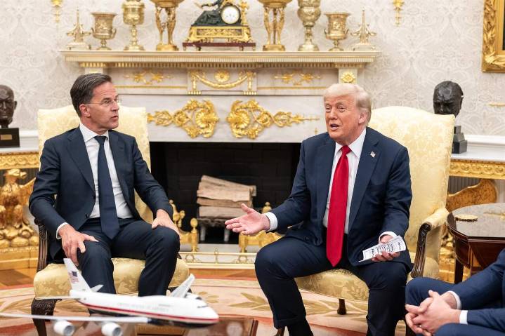 Trump contra España por el gasto militar de la OTAN: "El problema se podría resolver muy fácilmente"