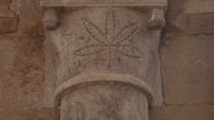 La extraña hoja de marihuana esculpida en una iglesia zamorana