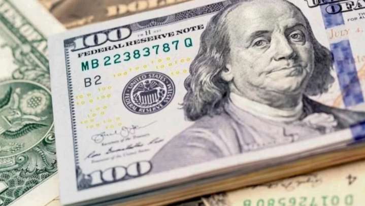 El dólar oficial baja tras alcanzar los $1.500 y el paralelo se mantiene estable